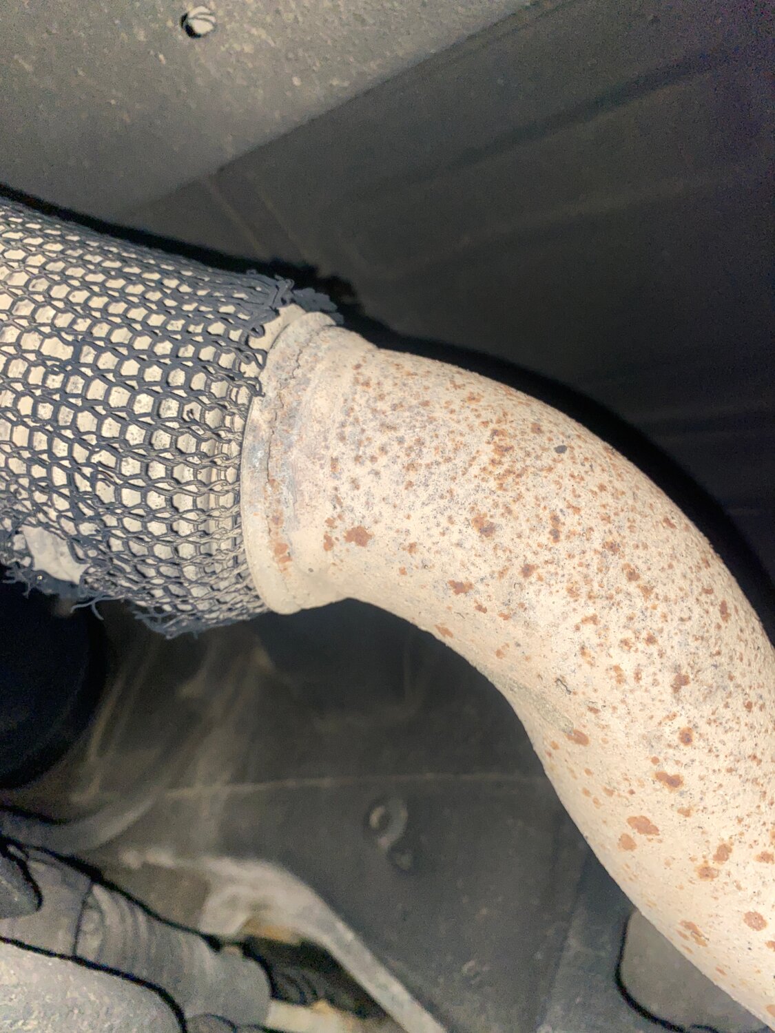 замена гофры глушителя, гофра на глушителе, гофра глушителя на опель мокка 1.4 турбо, гофра глушителя kia ceed 1, гофра глушителя джетта 6 1,4