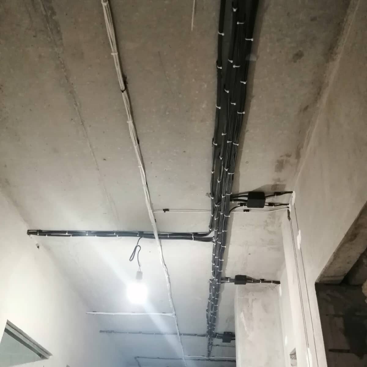 электромонтажные работы, электромонтаж, усиление бетонного потолка, усиление жб ригеля, электрика на перфоленте