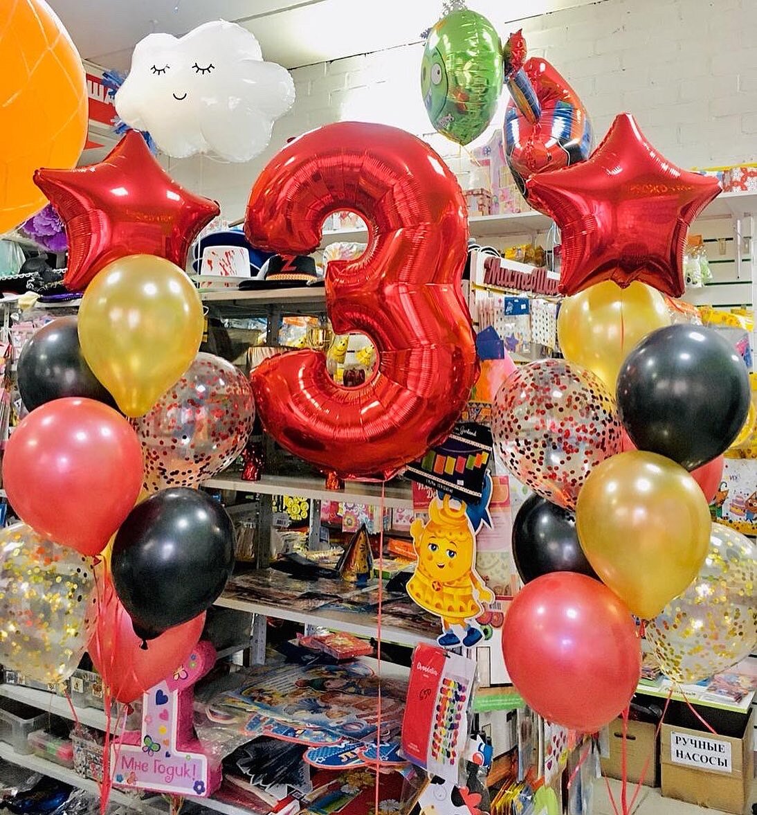 Как надуть маленькие шарики дома без насоса - 82 фото