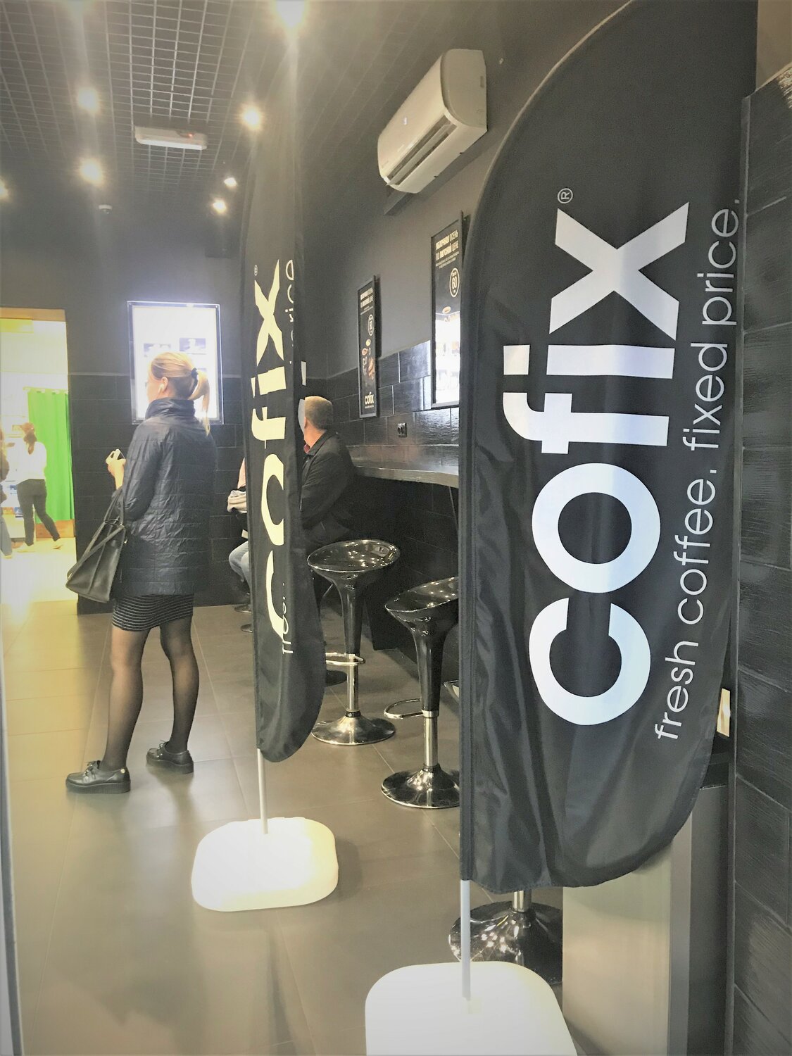 свой бренд, точка красоты вывеска, бренд, black store красноярск, одежда