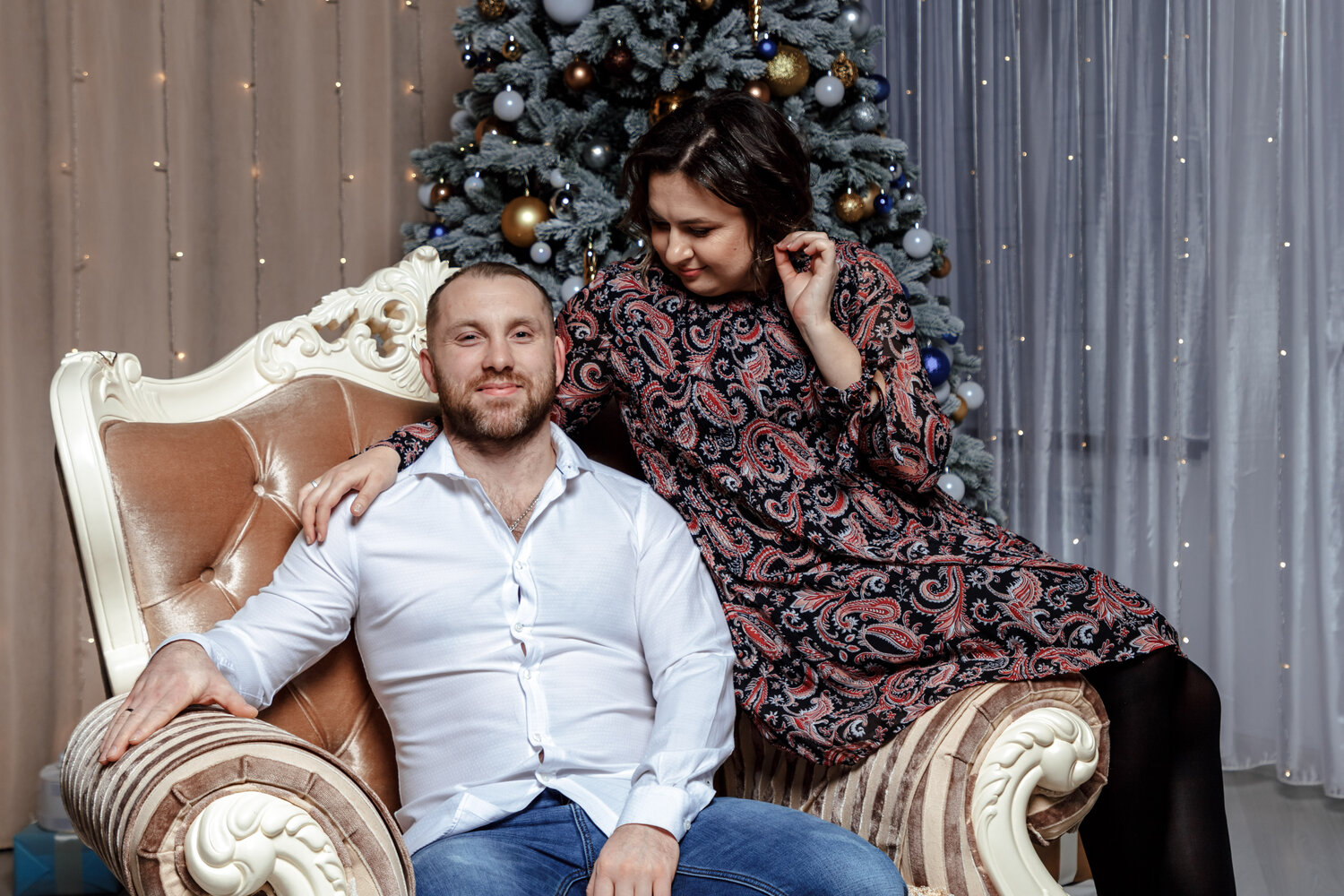 новогодняя фотосессия, новогодняя фотосессия для пары, фотосессия в студии, новогодняя фотосессия в студии, новогодняя фотосессия семейная в студии спб