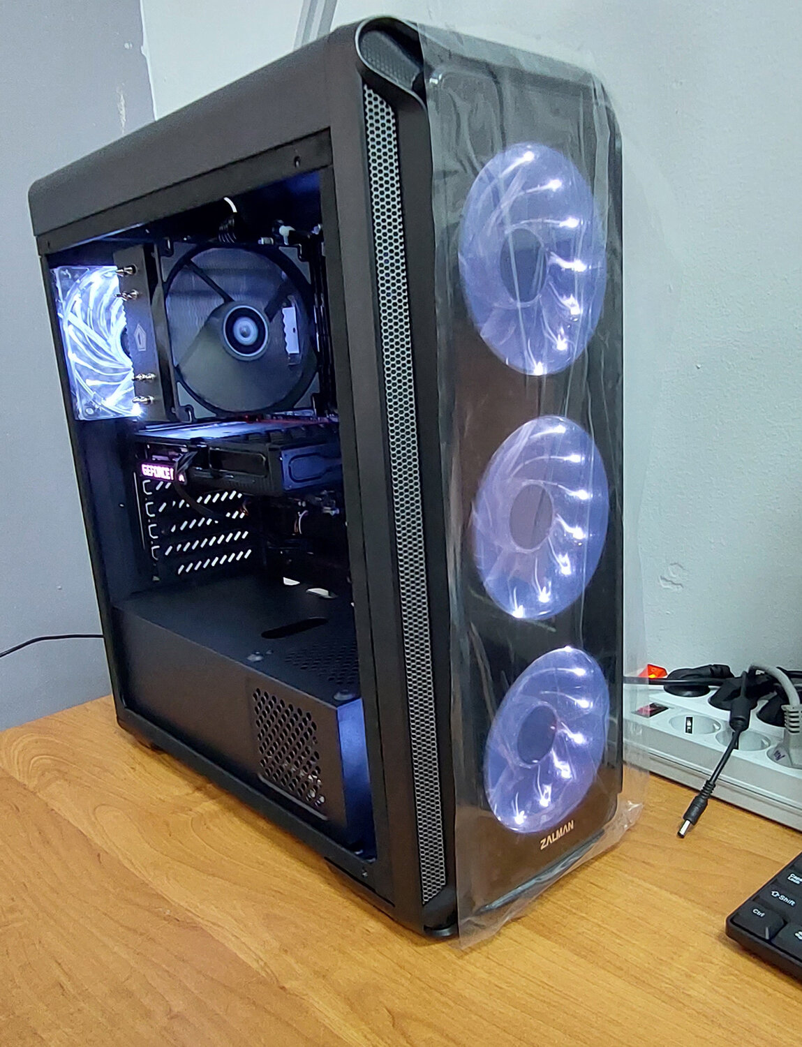 корпуса для пк zalman i3 edge, мощный пк, мощный компьютер, игровой системник, компьютер для игр