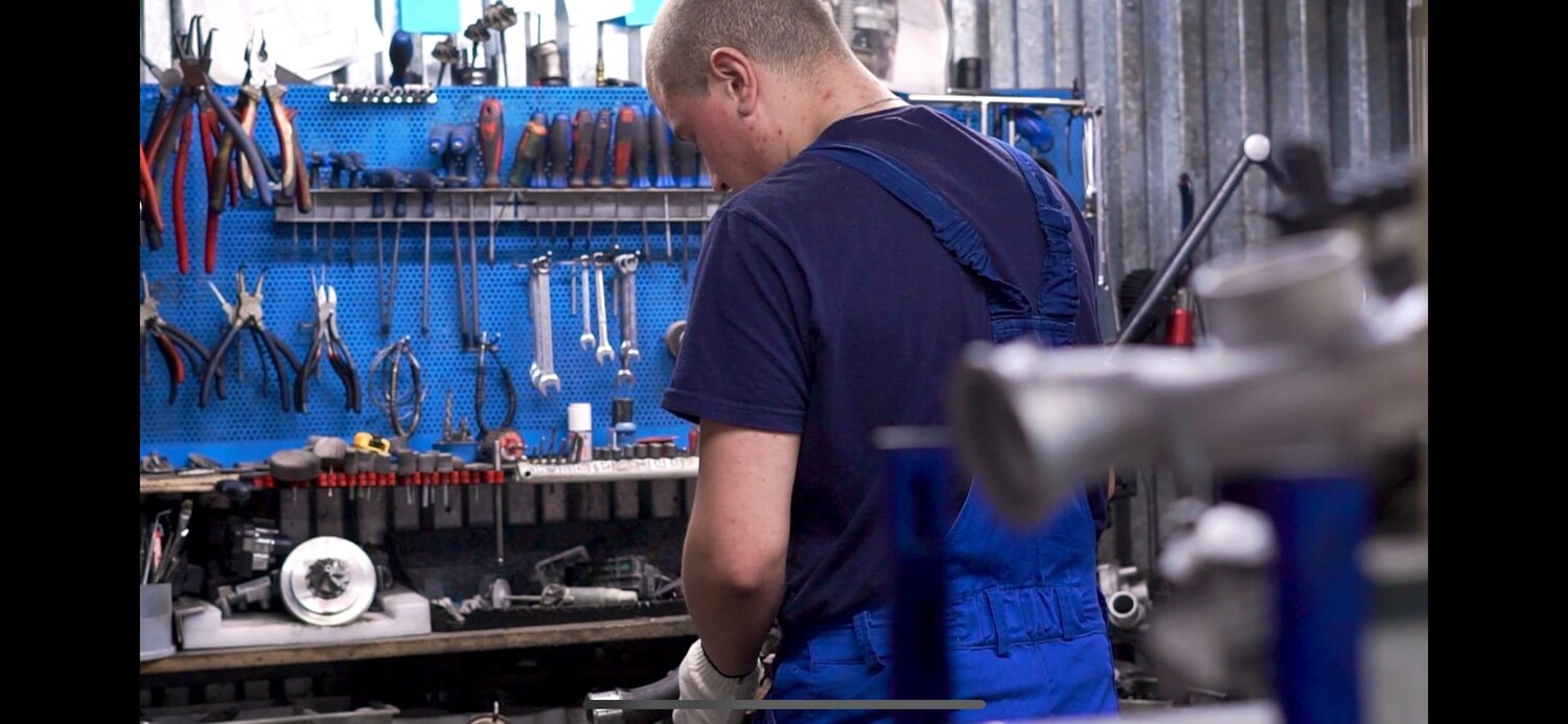 repair shop, обслуживание, repair, сервис, мужчина