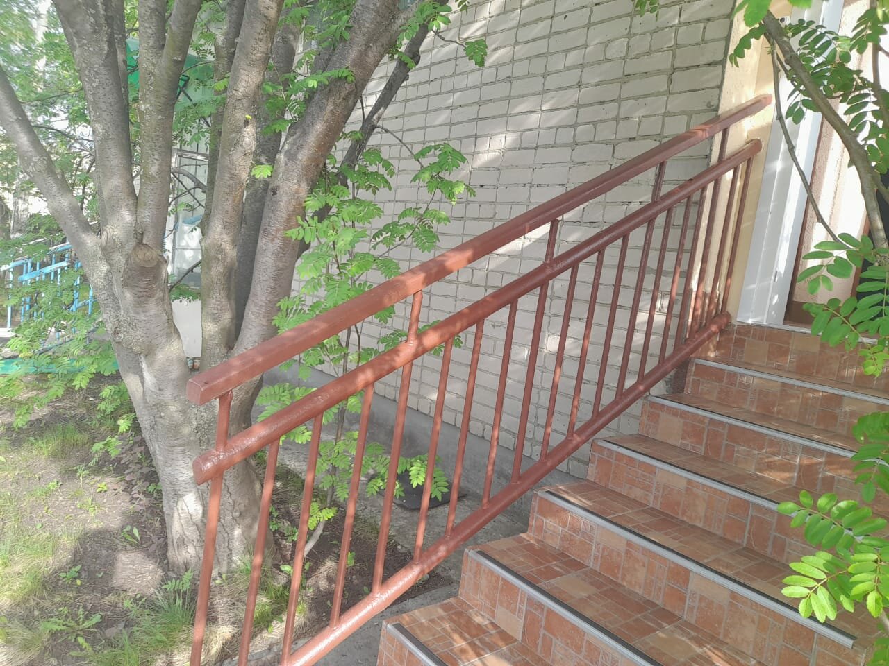 лестница металлическая, перила, перила для лестницы, перила металлические, ступени крыльца