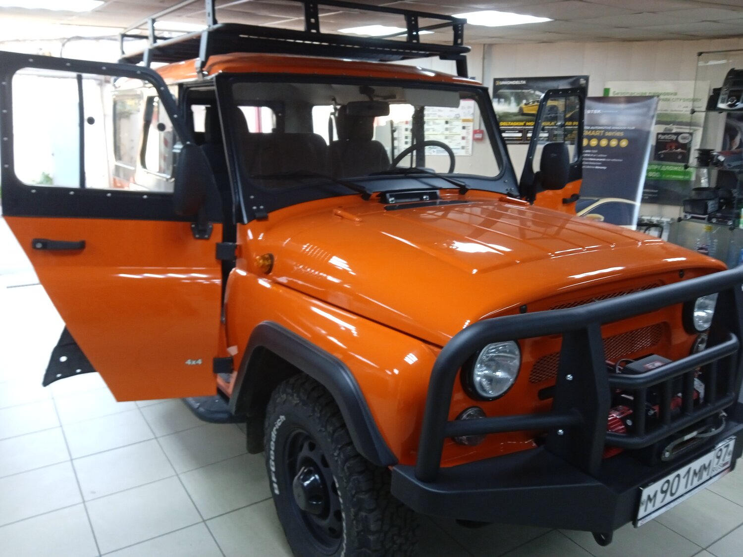 уаз хантер, уаз хантер экспедиционный, оранжевый уаз, уаз хантер 2023, Jeep Wrangler II (TJ)