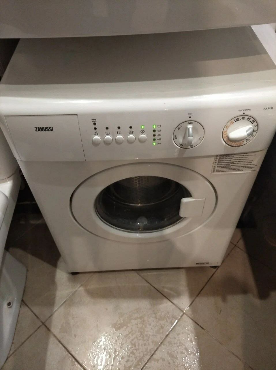 стиральная машина zanussi, стиральная машинка zanussi, zanussi, стиральная машина занусси, стиральная машина zanussi fcs 725