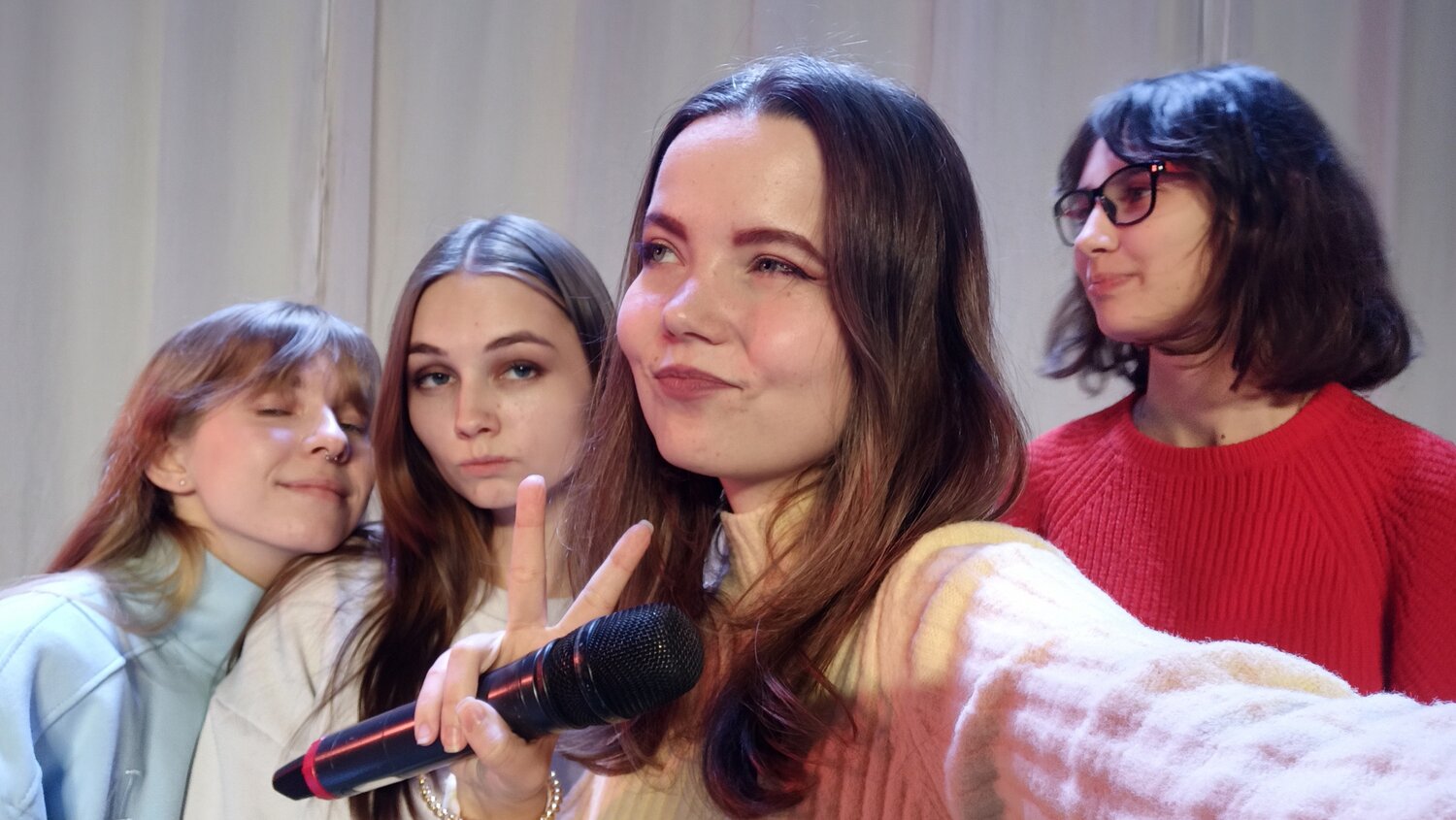 девушка, человек, конкурс, молодежь, сериалы