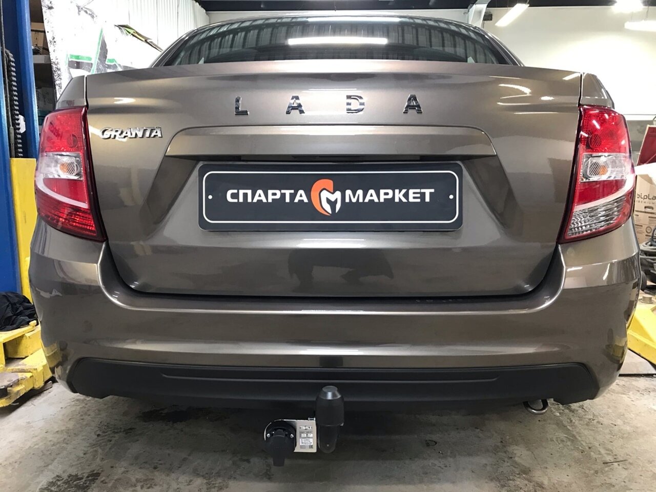 Лада Гранта установка  фаркопа