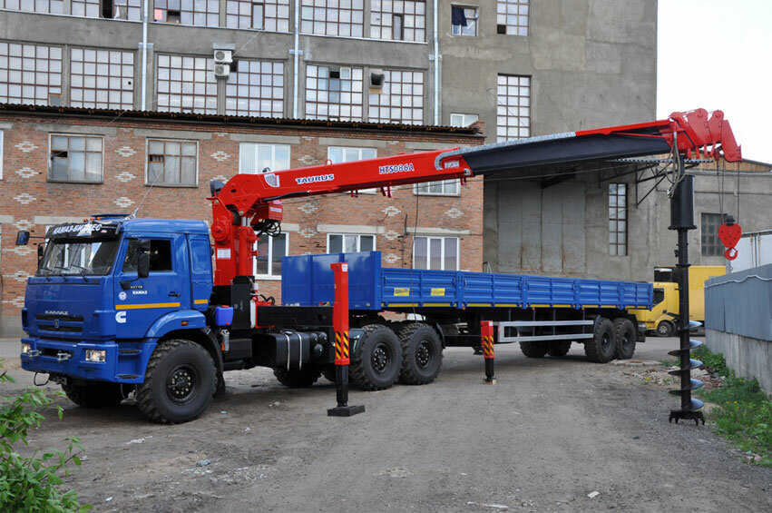 камаз манипулятор, камаз 68902в манипулятор, кму на базе камаз, камаз кран манипулятор, камаз 43118 с манипулятором полуприцеп
