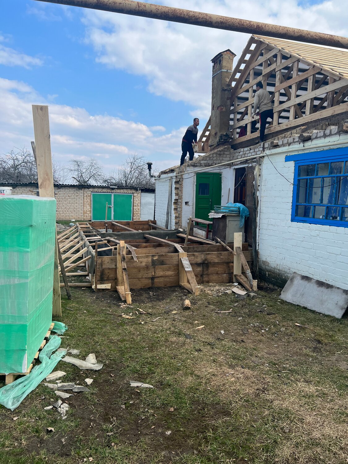 дом в селе, село, обстрел, амвросиевка донецкая область, малокирсановка матвеево-курганский пруд