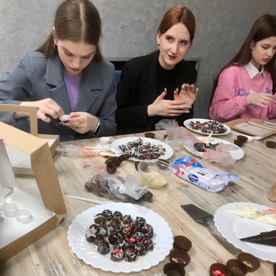 творческая мастерская, мастер класс, студенты, колледж народных промыслов, ярмарка учебных мест