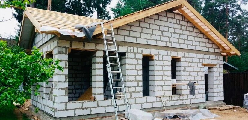 дачный дом из пеноблоков, строительство домов из газобетона, гараж из пеноблоков, строительство дома из пеноблоков, дом из пеноблоков