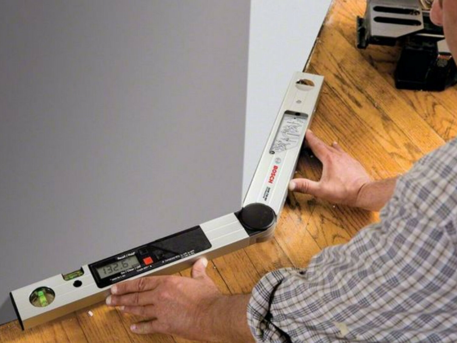 угломер цифровой bosch dwm 40l, угломер bosch gam 220 professional, угломер bosch gam 220 mf professional, цифровой угломер, электронный угломер