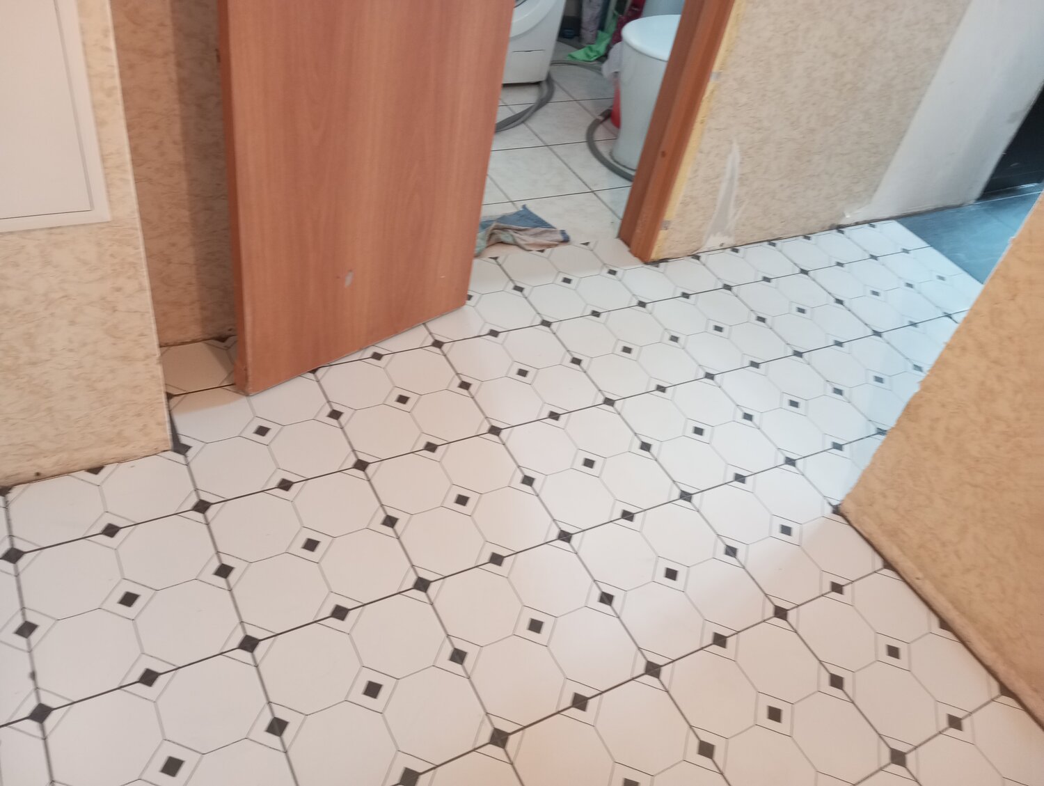 плитка для пола, пол плитка, плитка, белая плитка с черными квадратиками, кафель