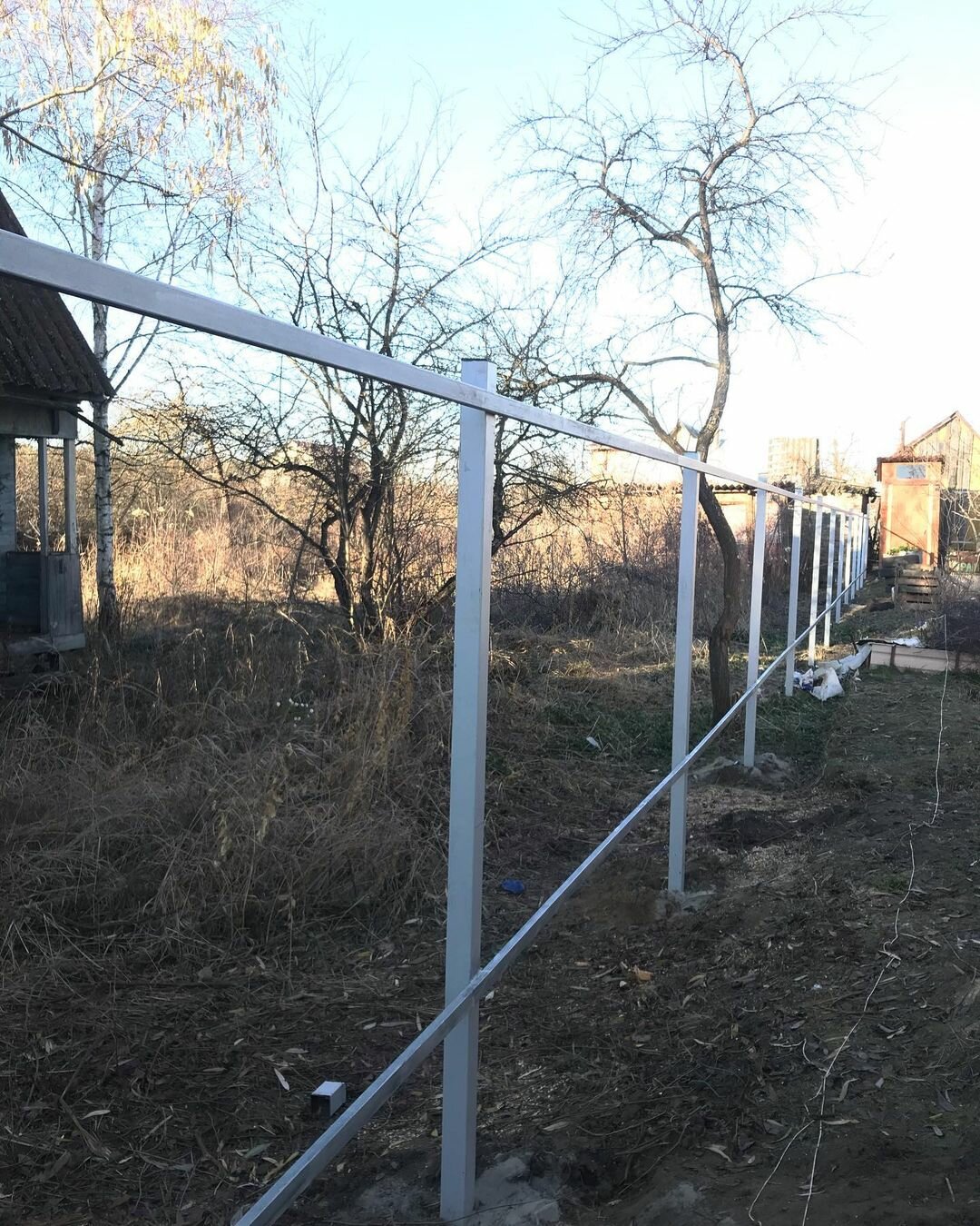 каркас забора, монтаж забора, забор, забор калитка, установка забора