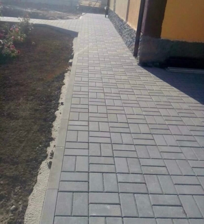 тротуарная плитка, брусчатка тротуарная плитка, брусчатка, серая тротуарная плитка во дворе, тротуарная плитка арго