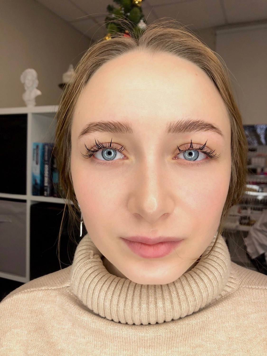 брови, девушка, окрашивание бровей, макияж брови, бровист