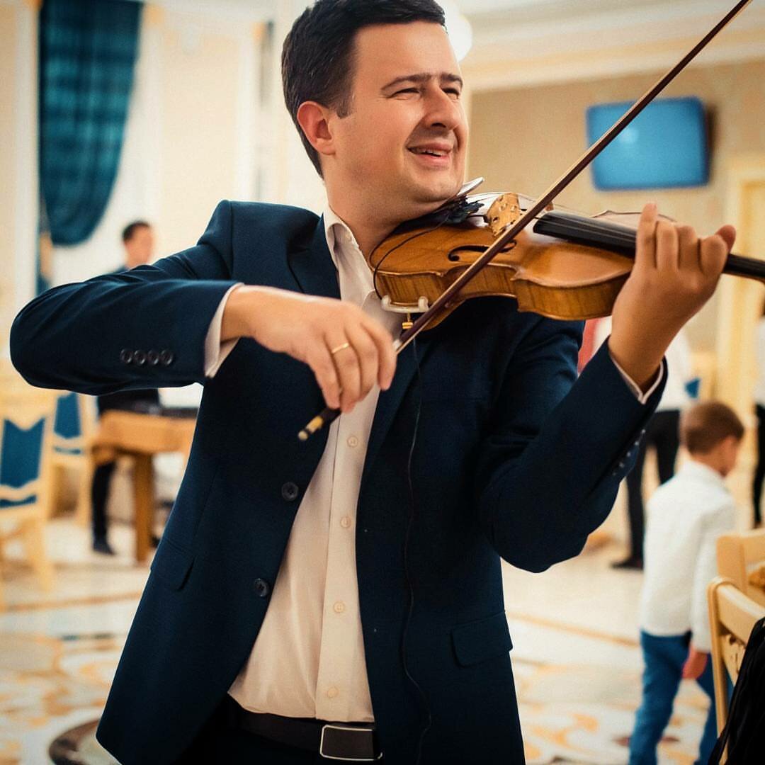 иван ежов, иван ежов скрипач краснодар, скрипач краснодар, симфонический оркестр краснодар премьер-оркестр, ян скрипач на мероприятия