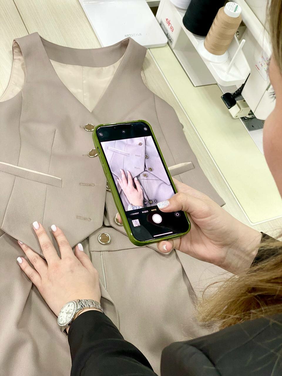 мода, одежда, мода стиль, телефон, примерка одежды