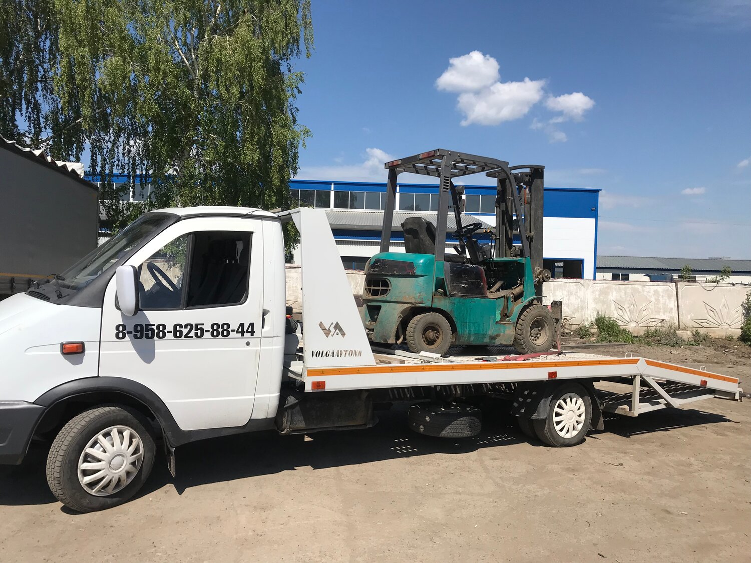 эвакуатор газ, эвакуатор, эвакуатор с кму, маз эвакуатор, эвакуатор мерседес
