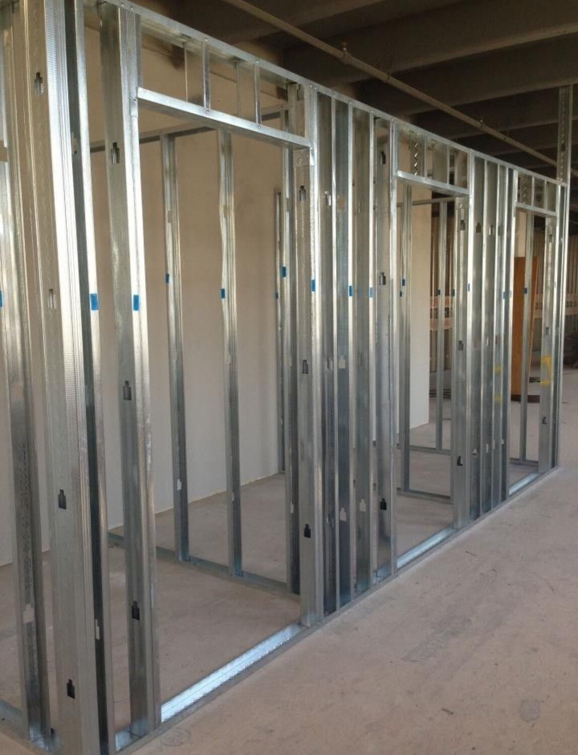 перегородка из гипсокартона каркас из профиля, перегородка из профиля для гипсокартона, перегородка из гипсокартона каркас, монтаж перегородки из гипсокартона, каркас для гипсокартона из профиля перегородка