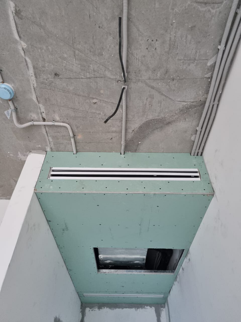 короб на потолке из гипсокартона, короба из гипсокартона, гипсокартон, вентиляции, гипсокартон на потолке