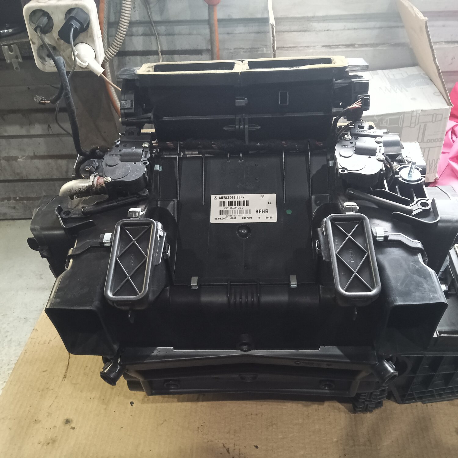 корпус печки бмв х6, корпус печки bmw f10, корпус отопителя, печка в сборе на бмв, отопитель