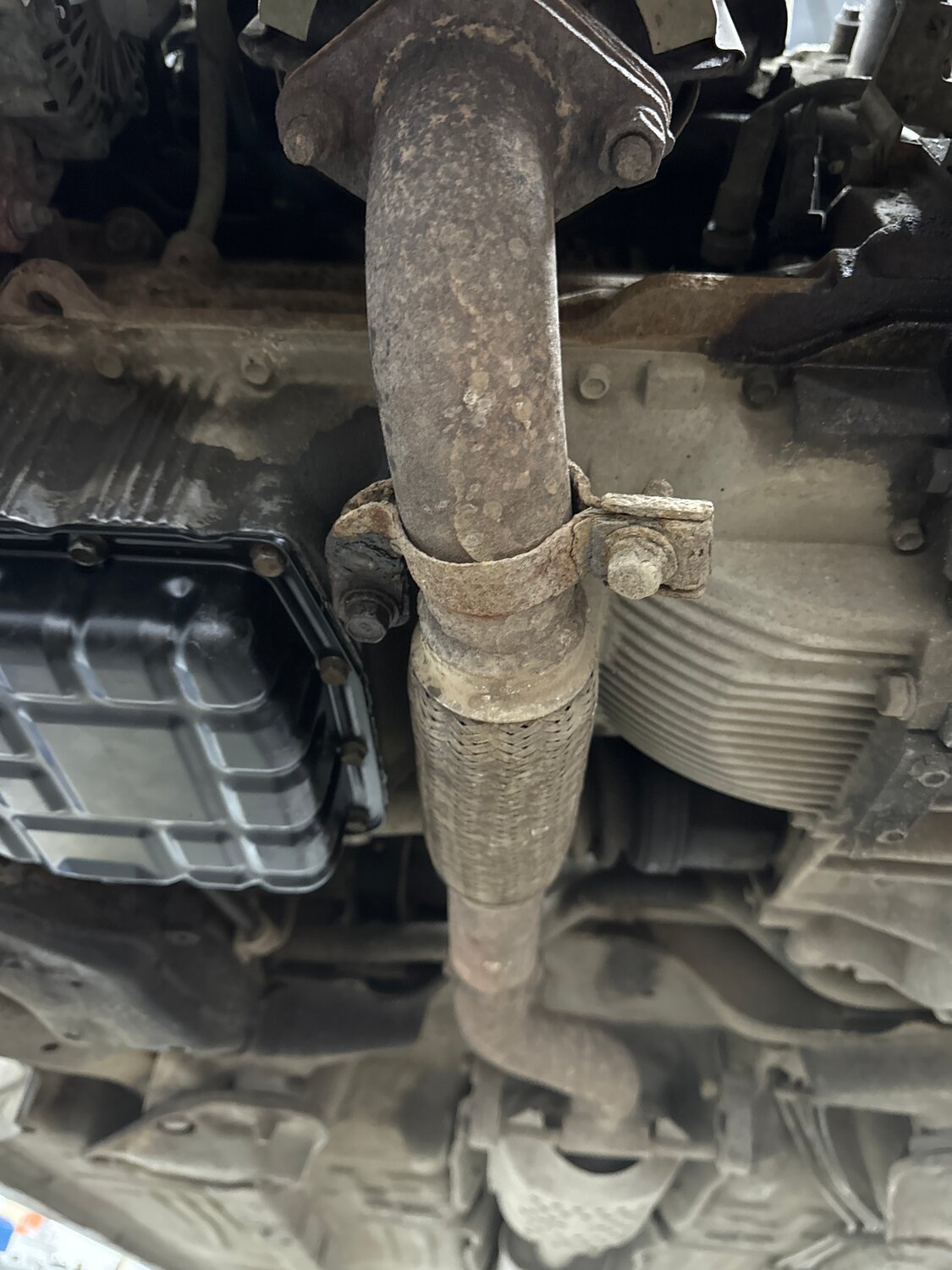 гофра глушителя kia ceed 2008, тойота спринтер марино гофра глушителя, выхлопная система теана j32, гофра выхлопной системы лачетти, выхлопная система kia sportage 4