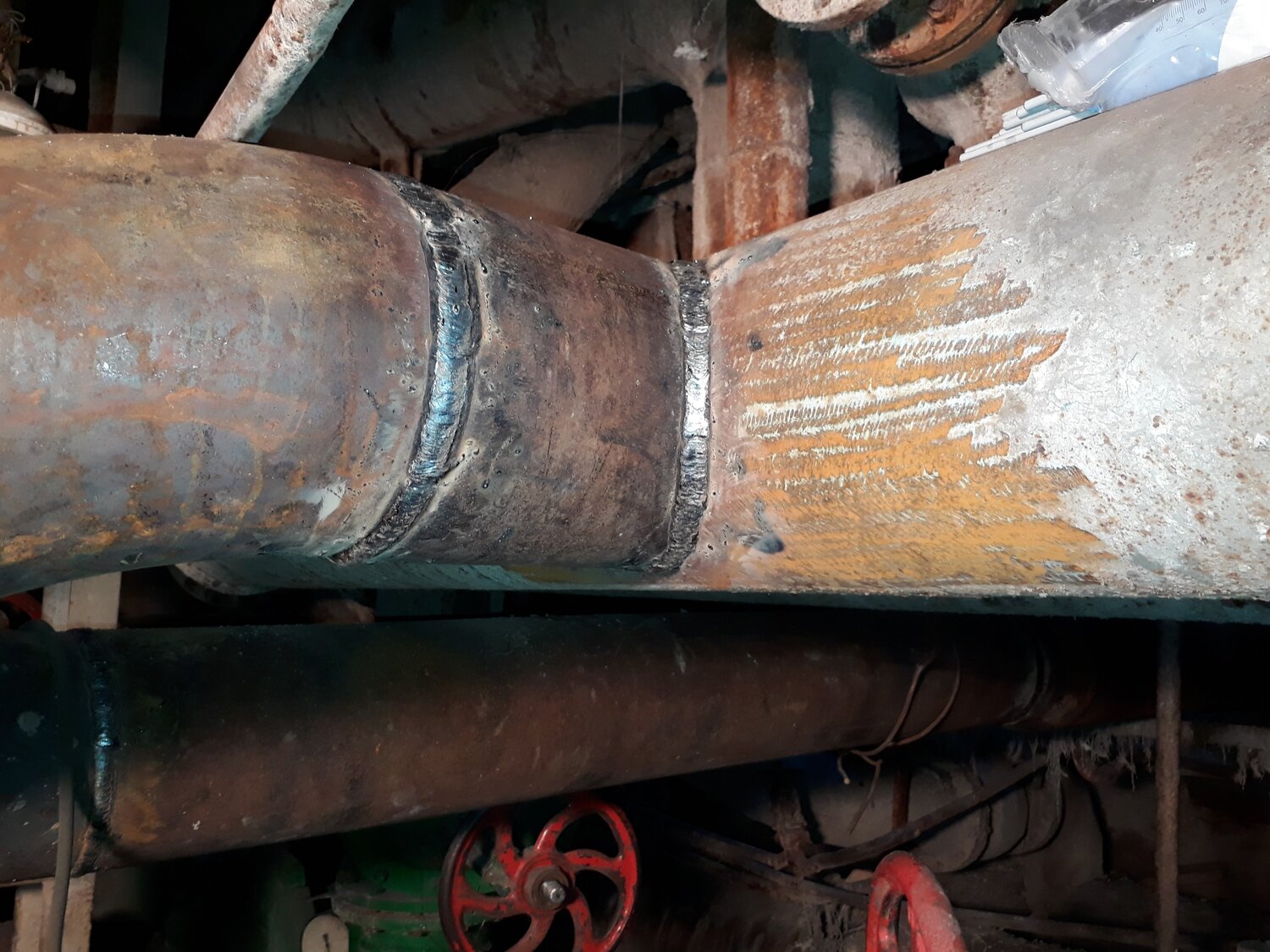 сварка трубы ф25 под газ, сварка трубопровода, сварочные швы, сварка трубы электродом 3 мм, сварной шов