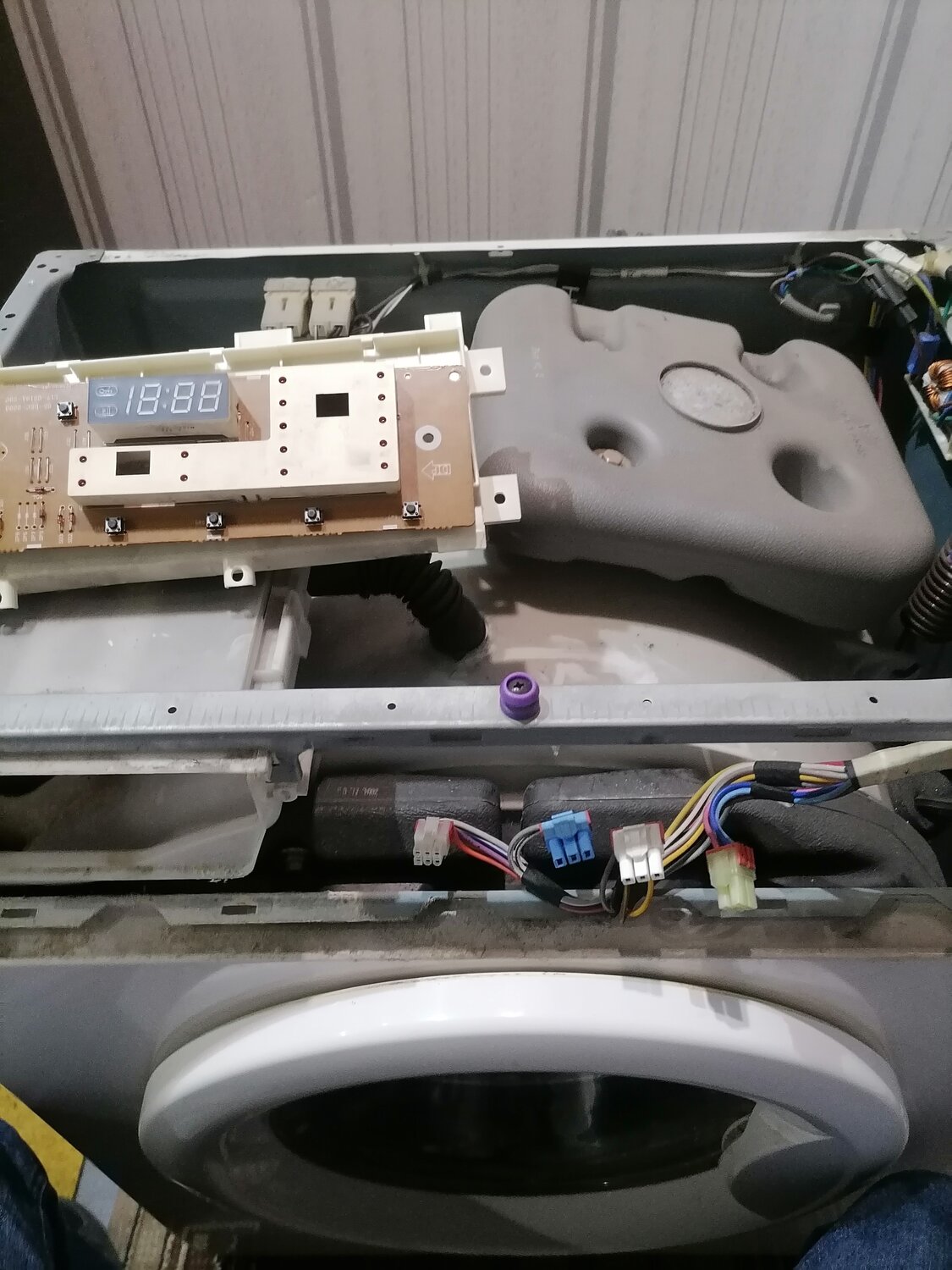 разобранная стиральная машина, стиральная машина в разборе, модуль стиральной машины, ремонт стиральной машины, стиральная машинка