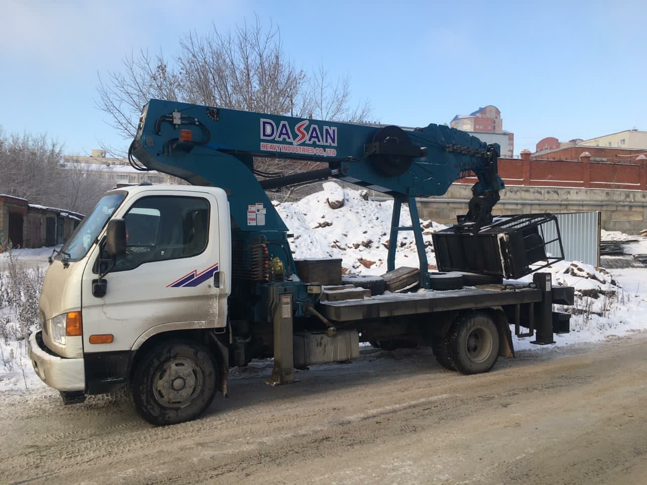 isuzu elf aichi 4 автовышка, хендай автовышка 28 че, автовышки 28 метров, mitsubishi fuso автовышка, хендай автовышка 36м