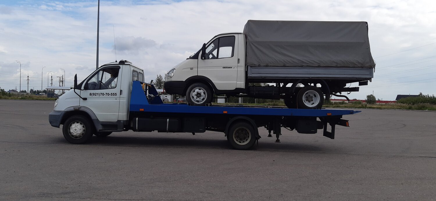 Заказ эвакуаторов в Сольцах: 72 эвакуаторщика