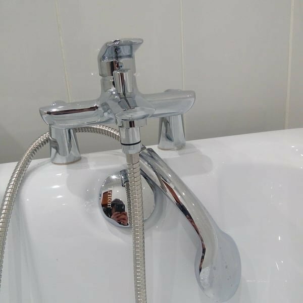 смеситель для ванны, смеситель, смеситель универсальный iddis male malsbl2i10 однорычажный лейка в комплекте хром, кран от смесителя, смеситель для раковины