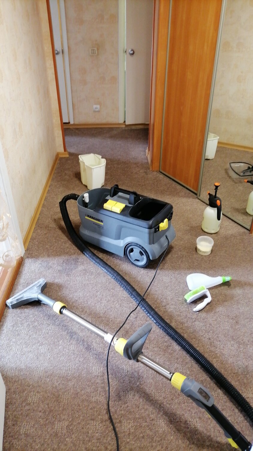 karcher puzzi 10 1, karcher puzzi, пылесос для химчисток керхер puzzi 10, керхер профессионал puzzi 10/1, керхер пузи 100