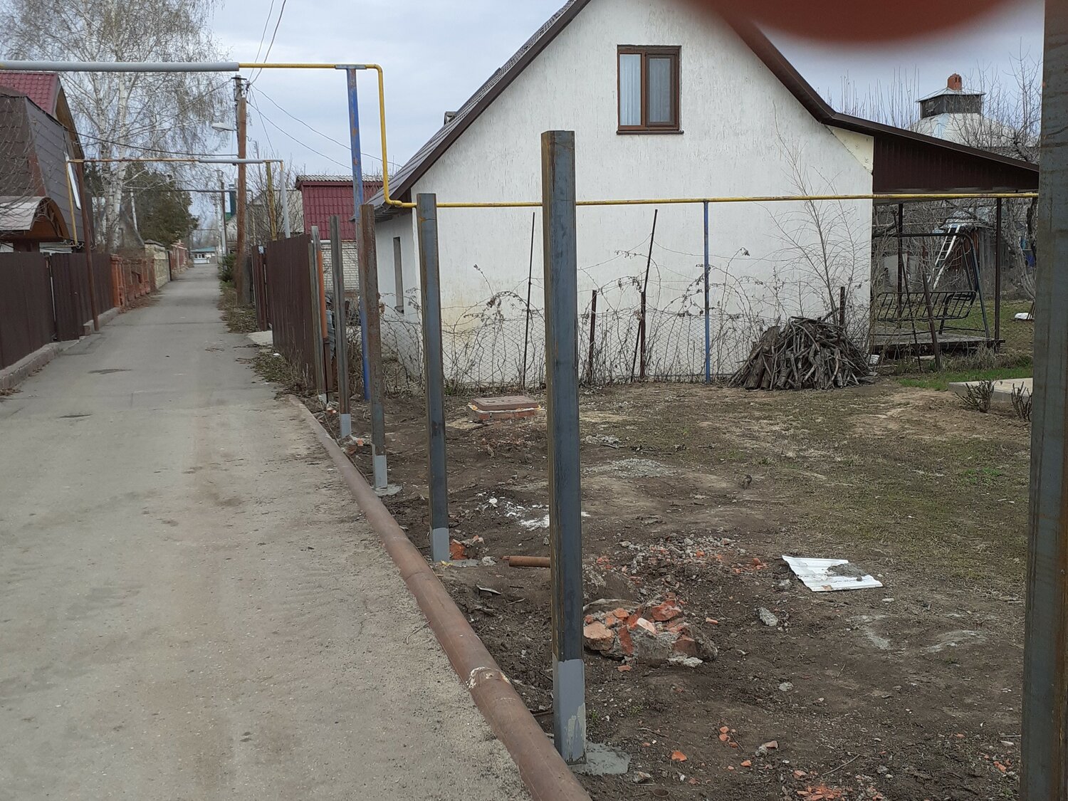 забор, заборы строительные, участок, столбы для забора из профлиста, снт образцовый ростов-на-дону