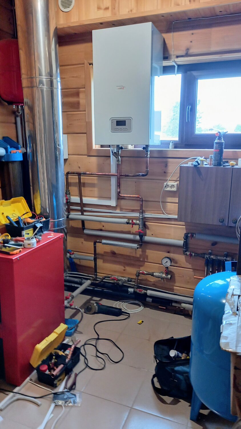 газовая котельная в деревянном доме, котельная для частного дома viessmann, отопление загородного дома, котел, котел на дачу для отопления твердотопливный