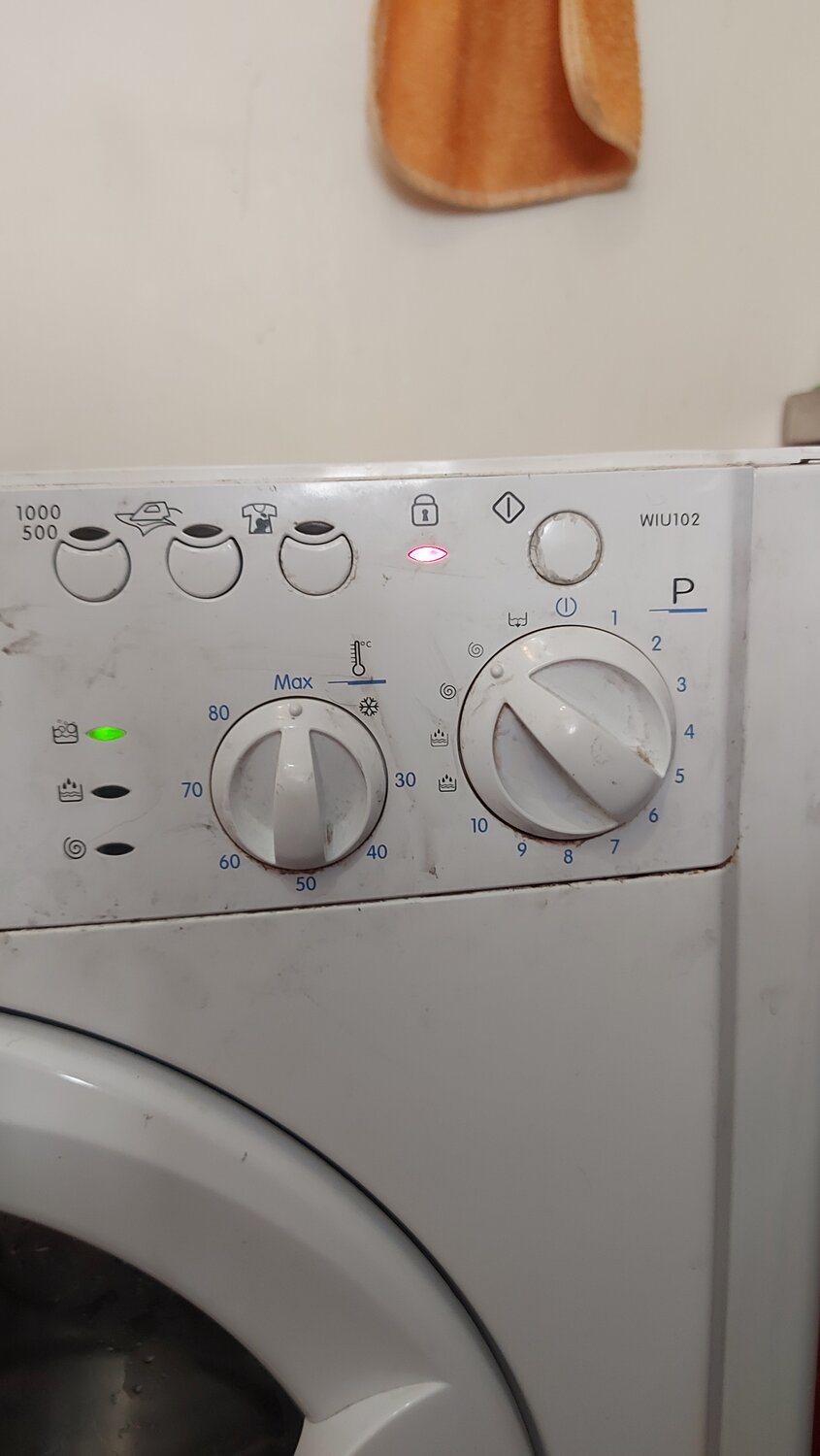 indesit, бытовая техника, кнопка отжим стиральная машинка индезит, индезит стиральная машина неисправности, стиральная машинка индезит wisl 82