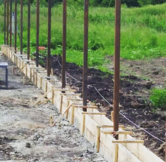 Строительство фундамента для забора