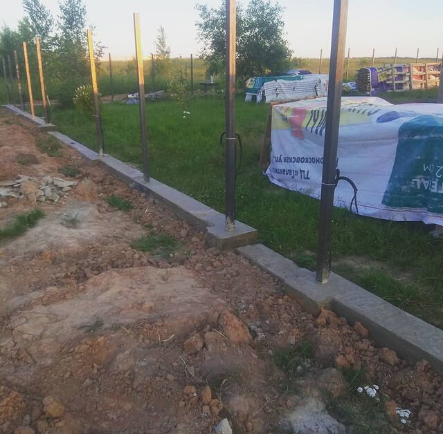 Строительство фундамента для забора