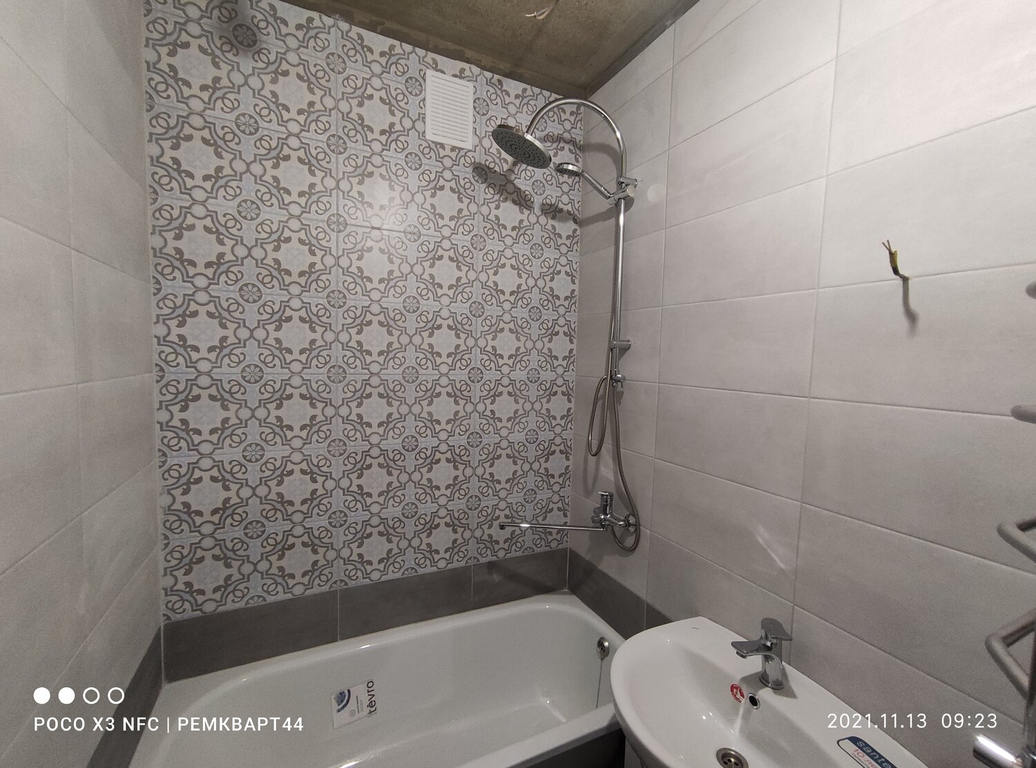 ванная в хрущевке из плитки, ванная комната минск, ванная комната, квартира, ванная комната в светло серых тонах