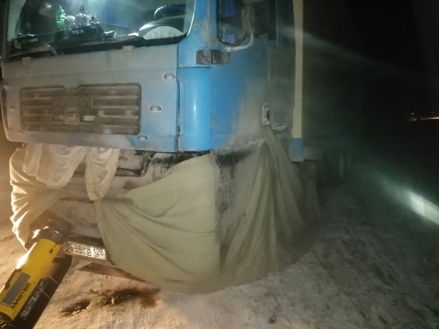 отогрев грузовых автомобилей, отогрев фуры, отогрев спецтехники, отогрев грузовика, грузовой автомобиль