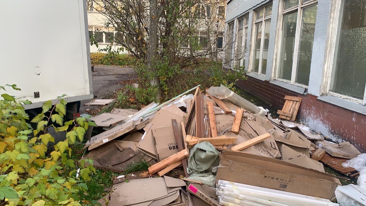 Аренда мусорного контейнера в Москве - Вывоз мусора - Перевозки и ...