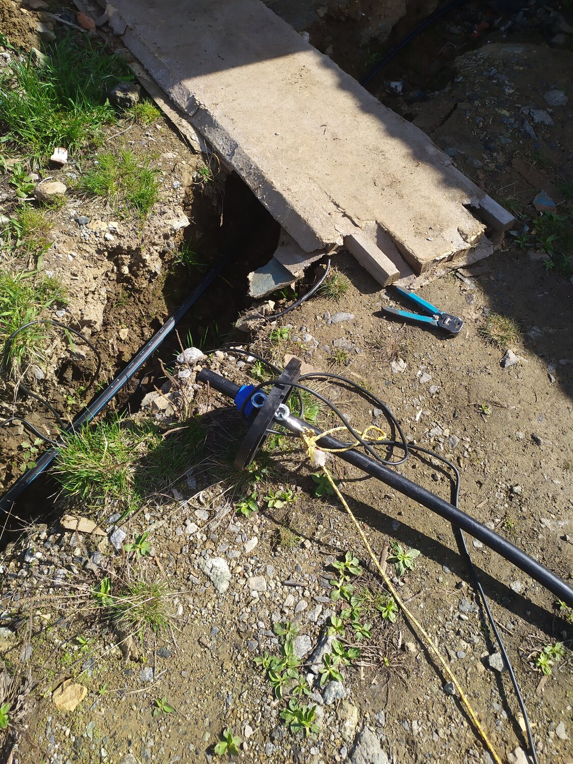 обустройство скважины, абиссинская скважина пнд трубой, гидробурение абиссинской скважины, абиссинская скважина, гидробурение