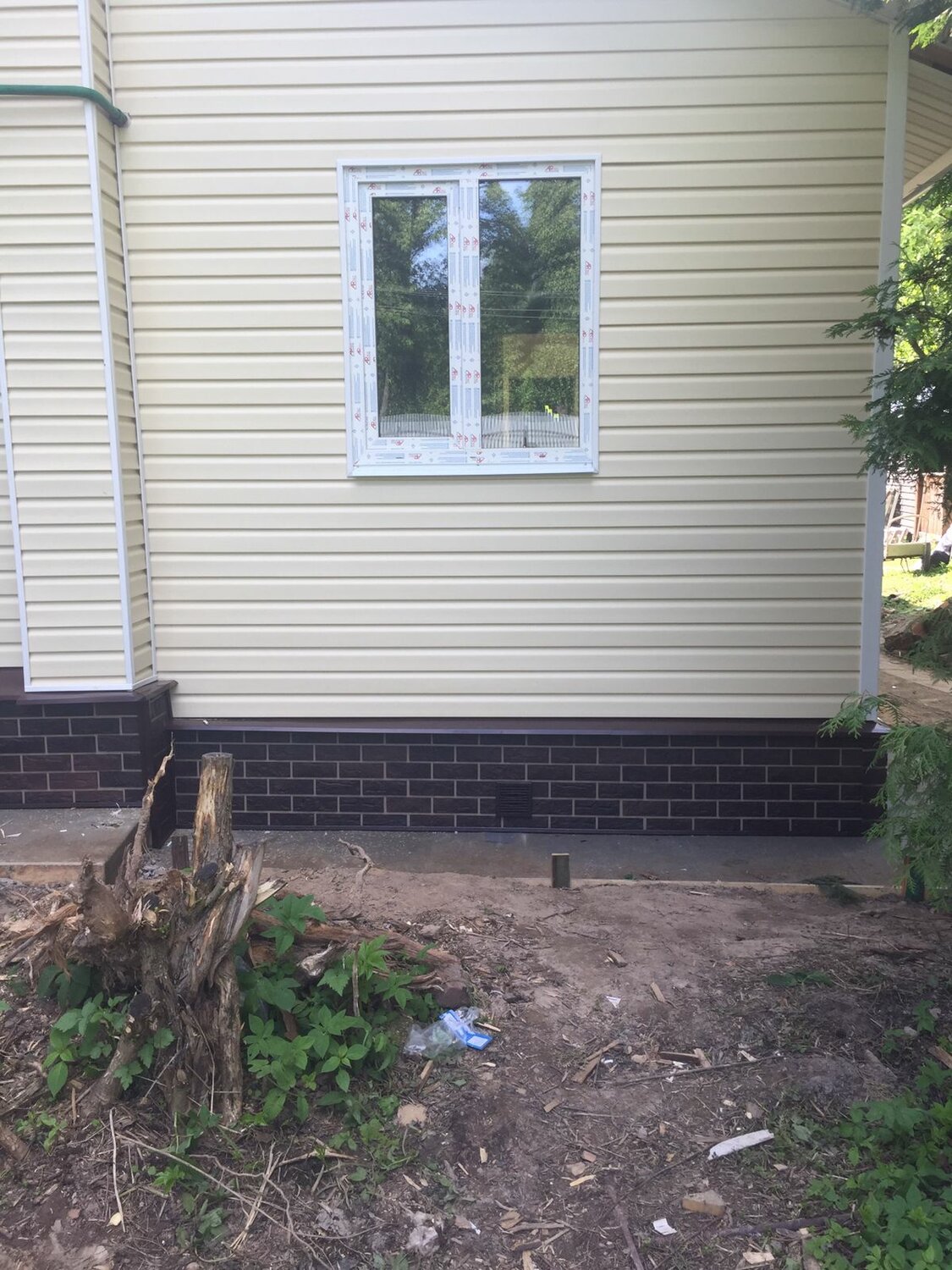 Монтаж фасада из винилового сайдинга