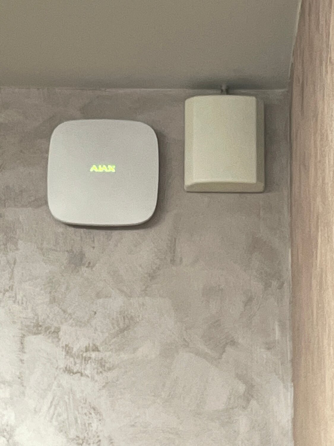 беспроводной датчик протечки ajax leaksprotect, ajax leaksprotect белый, ajax hub 2 plus white, центральный блок опс ajax hub 2, ajax starterkit белый