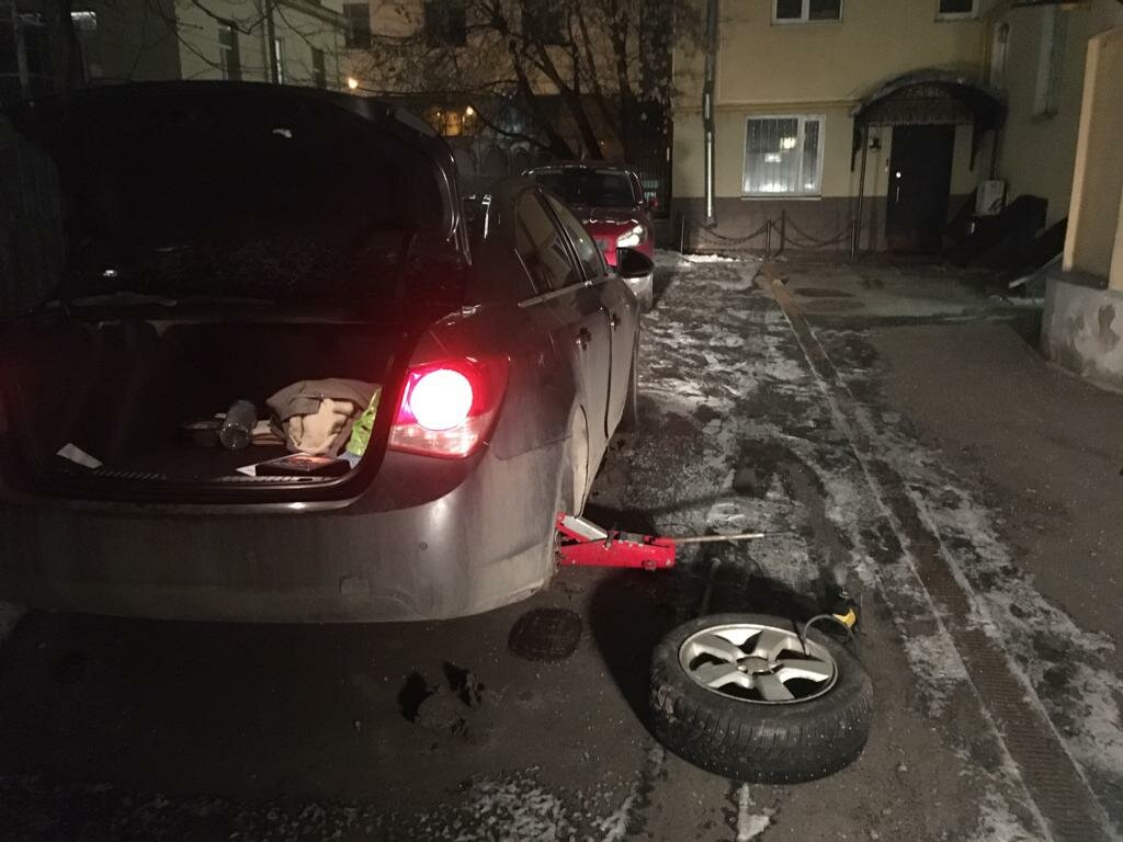 Замена аккумулятора на новый с выездом в Химках - Помощь на дорогах ...