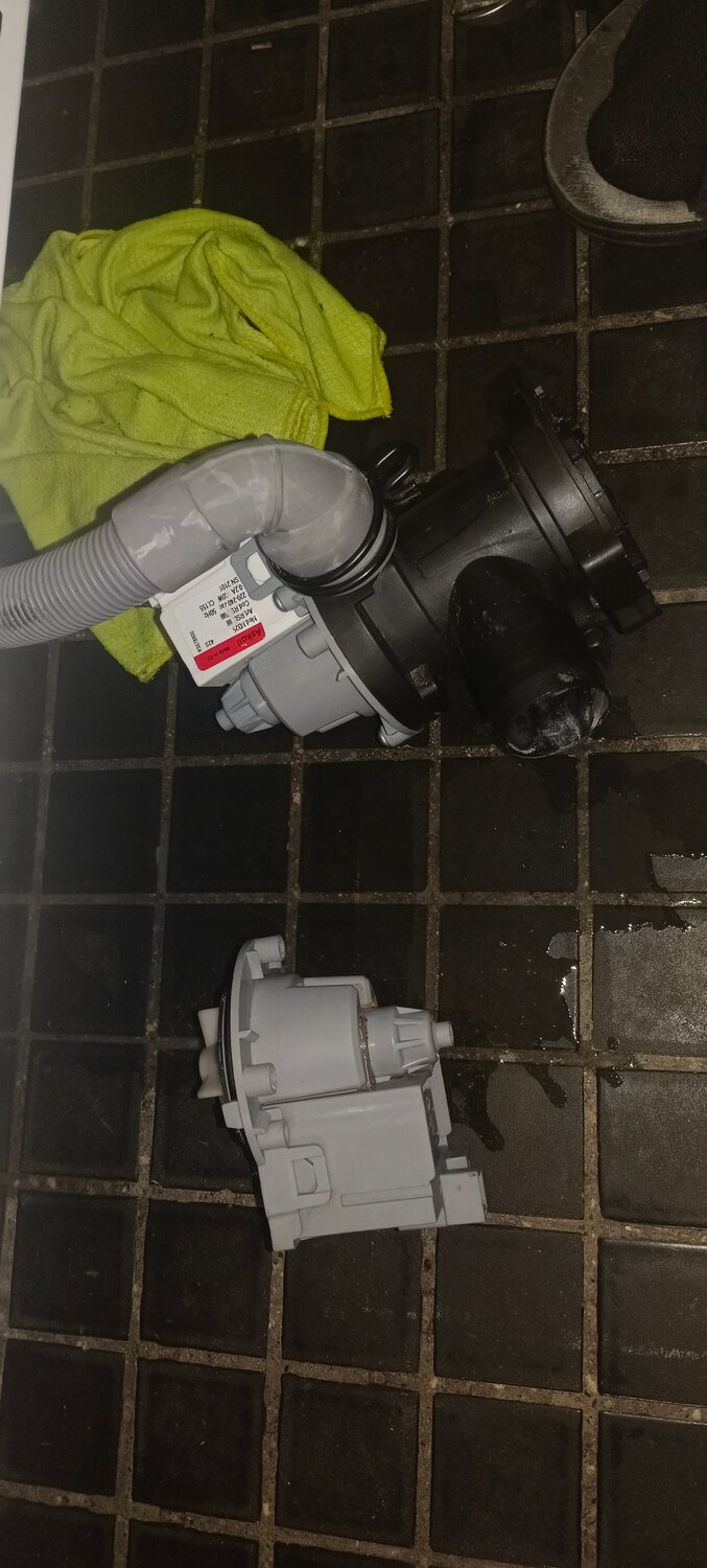насос (помпа) для стиральной машины indesit ariston c00302918, candy 8t сливной насос plaset 56417, сливной насос индезит, сливной насос, насос для стиральной машины indesit c00092264