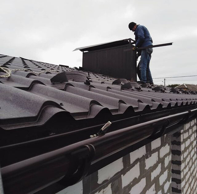 Ремонт крыши дачного дома