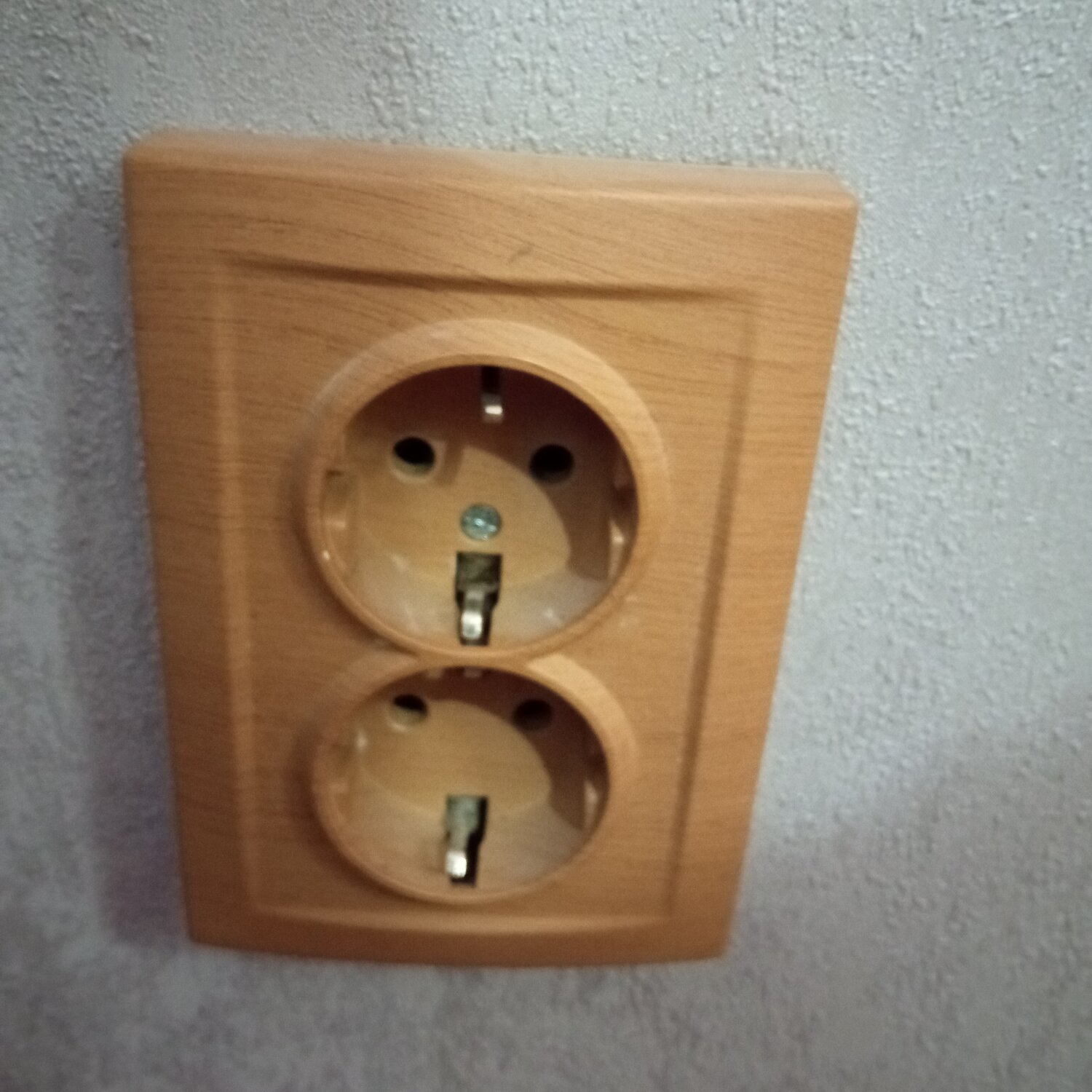 розетка lexman виктория с заземлением, цвет дуб классический, розетка двойная, розетка 2м с/з ольха mira lezard 701-0701-127, накладная розетка, розетка двойная с заземлением