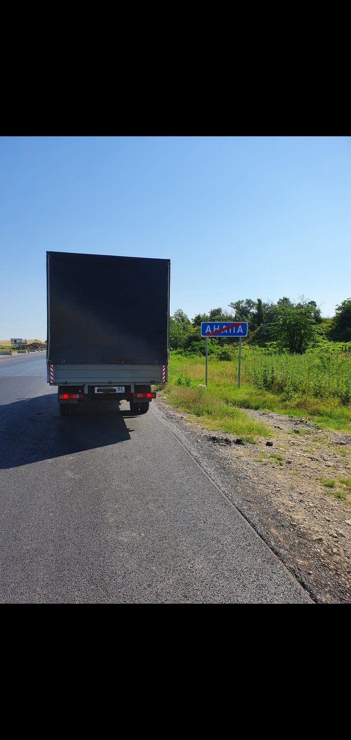грузовик, грузовик на дороге, автомобиль, авто, фура задний вид